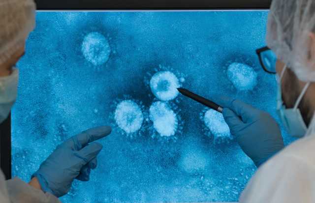 Epidemiologist Drops Omicron Variant Bombshell