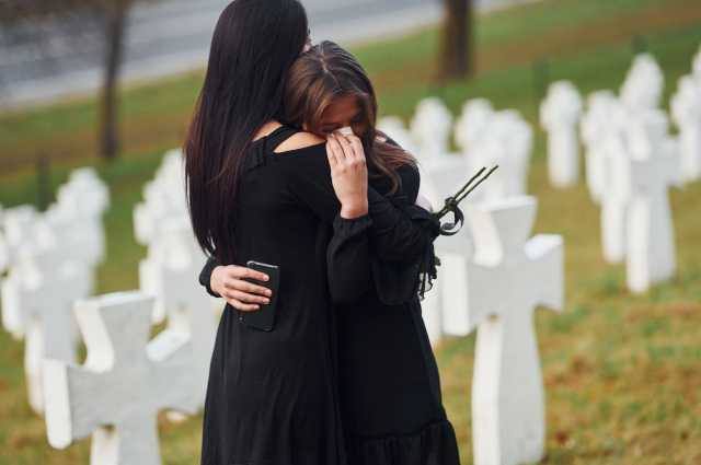 “Highest Death Rates In History” — Life Insurance CEO Says Deaths Up 40% Among Those Aged 18-64… Only A Fraction From Covid Deaths (VIDEO)