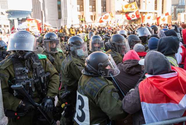 BREAKING: Ottawa Police Shoot Rubber Bullets And Tear Gas On Freedom Protesters (VIDEO)