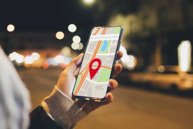 WARNING! Police Now Authorized To Track You Via Cell Phone