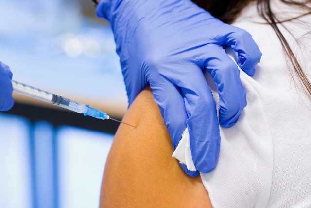 Veteran Rheumatologist: 40% Of My 3,000 Vaxxed Patients Reported Injury