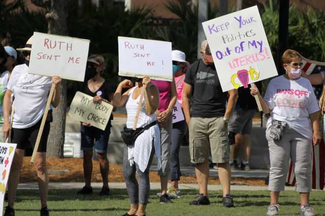 ‘Ruth Sent Us’: Leftists Finally Cross The Threshold, Show Up Outside SCOTUS Justices’ Houses